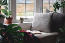 Maximizing Comfort: Ideas for Creating a Cozy Reading Nook